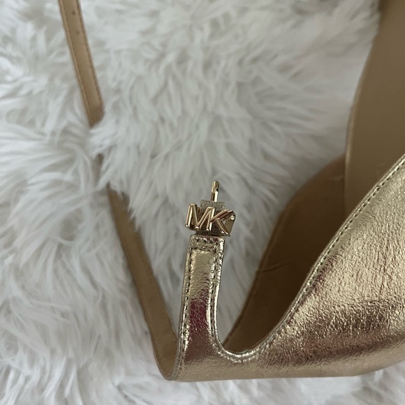 Michael Kors - Picture 3 of 10